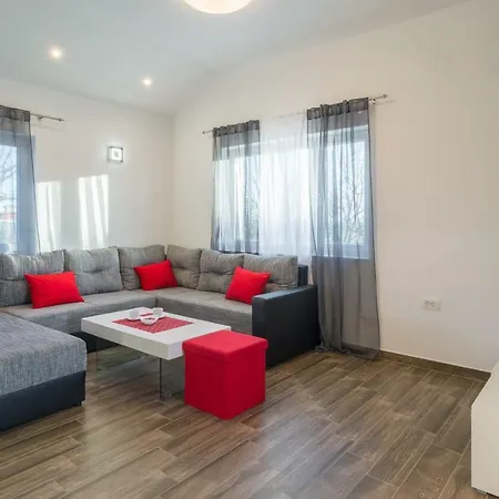 Apartment Berto